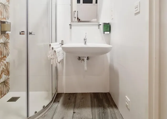 & Kitchen Irala Apartment *